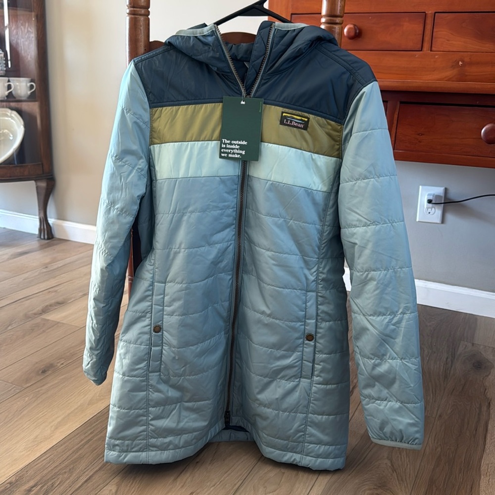 LLBean women’s puffer coat. NWT!!